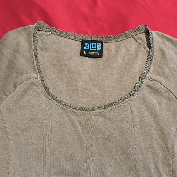 aLab crop top - Picture 3 of 3